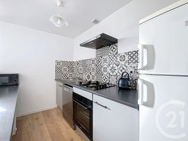 Appartement T3 à vendre - 3 pièces - 64.6 m2 - MEZE - 34 - LANGUEDOC-ROUSSILLON - Century 21 Bassin De Thau