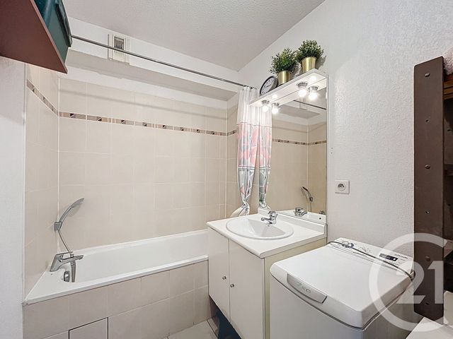 Appartement T4 à vendre - 4 pièces - 70.5 m2 - MEZE - 34 - LANGUEDOC-ROUSSILLON - Century 21 Bassin De Thau