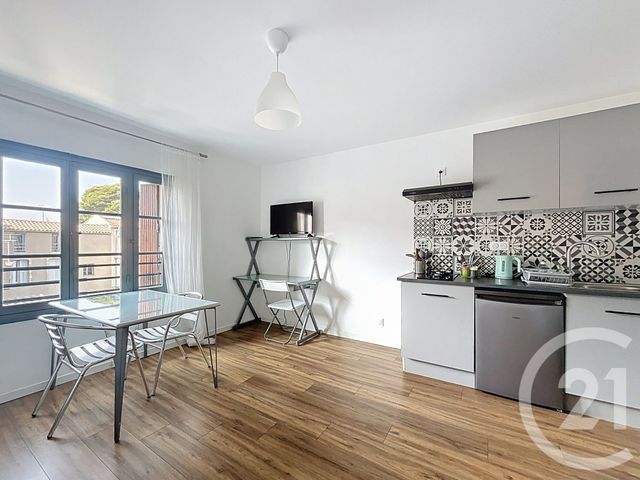 Afficher la photo en grand Appartement Autre à vendre - 5 pièces - 119.6 m2 - MEZE - 34 - LANGUEDOC-ROUSSILLON - Century 21 Bassin De Thau