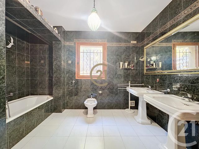 maison à vendre - 6 pièces - 260.0 m2 - LOUPIAN - 34 - LANGUEDOC-ROUSSILLON - Century 21 Bassin De Thau