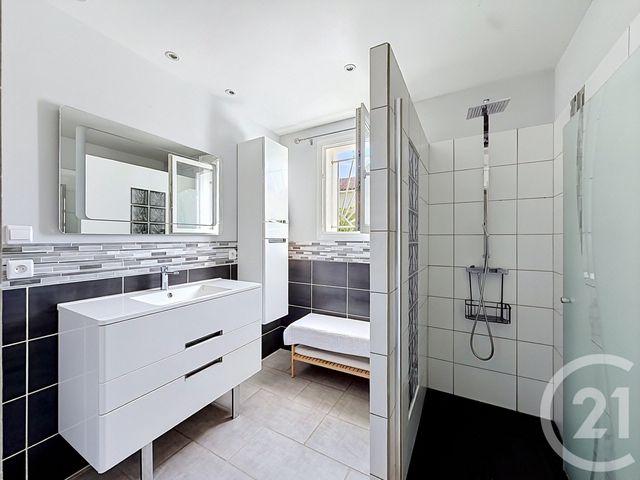 maison à vendre - 5 pièces - 207.87 m2 - POUSSAN - 34 - LANGUEDOC-ROUSSILLON - Century 21 Bassin De Thau